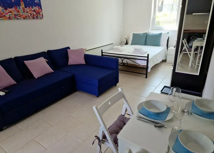 Anna24 Holidays * Vantacici